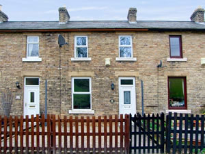 Self catering breaks at Footway Cottage in Stanhope, County Durham