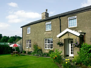 Self catering breaks at Jessies Cottage in Combs, Derbyshire