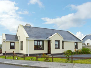 Self catering breaks at 9 The Beeches in Louisburgh, County Mayo