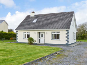 Self catering breaks at Caher House in Ballinrobe, County Mayo