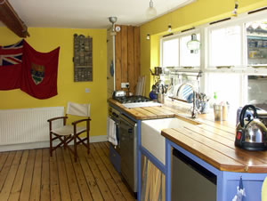 Self catering breaks at Ocean Cottage in Whitby, North Yorkshire