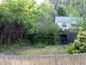 Self catering breaks at Bamboo Place in Blaenau Ffestiniog, Gwynedd