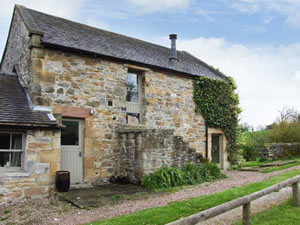 Self catering breaks at The Old Dairy in Hulme End, Derbyshire