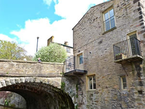 Self catering breaks at 7 Mill Bridge in Skipton, North Yorkshire