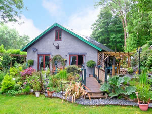 Self catering breaks at Tre Coed in Llanbedr, Gwynedd