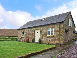 Self catering breaks at Springfield Barn in Alton, Staffordshire
