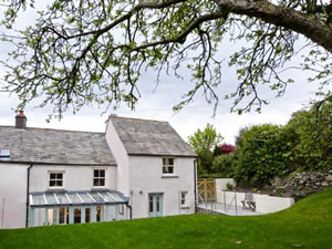 Self catering breaks at Sykehouse Cottage in Broughton-In-Furness, Cumbria