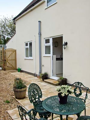 Self catering breaks at Wildair Cottage in Minchinhampton, Gloucestershire