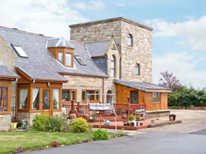 Self catering breaks at The Steading Tower in Kinloss, Morayshire
