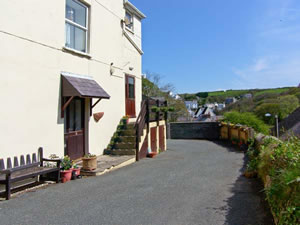 Self catering breaks at Glen Rise in Little Haven, Pembrokeshire