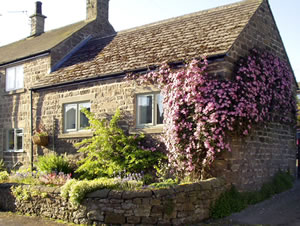 Self catering breaks at Cobbled Corner in Elton, Derbyshire