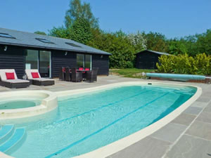 Self catering breaks at Rushmore Lodge in Knockholt, Kent