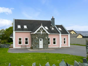 Self catering breaks at Sweeneys Cottage in Killorglin, County Kerry