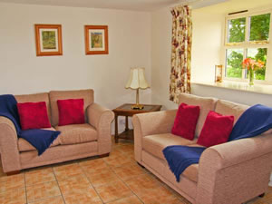 Self catering breaks at Bluebell Cottage in Castleton, North Yorkshire