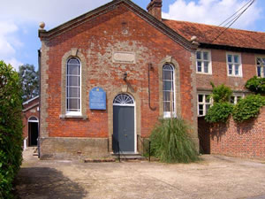 Self catering breaks at The Methodist Chapel in Whiteparish, Hampshire