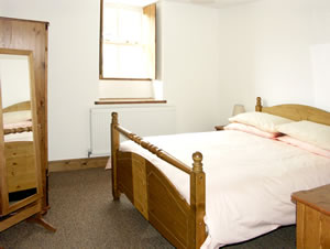 Self catering breaks at Ty Nansi Rhiannon in Rowen, Conwy