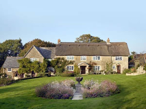 Self catering breaks at Colly Cottage in Dottery, Dorset