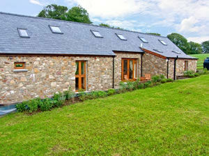 Self catering breaks at Ysgubor Hir in Pontarddulais, West Glamorgan