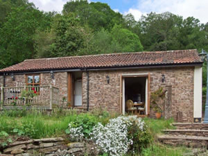 Self catering breaks at Nibletts Patch Cottage in Littledean, Gloucestershire