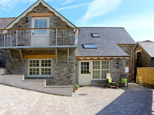 Self catering breaks at Ysgubor Isaf in Newcastle Emlyn, Conwy