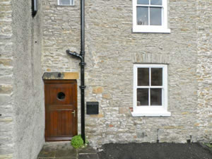 Self catering breaks at 13 Flints Terrace in Richmond, North Yorkshire