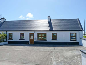 Self catering breaks at White Strand Cottage in Doonbeg, County Clare