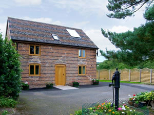 Self catering breaks at The Old Cider Mill in Caynham, Shropshire