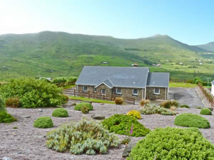Self catering breaks at Radharc Na Mara in Waterville, County Kerry