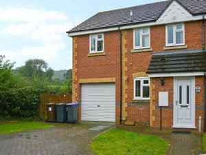 Self catering breaks at 18 Millers View in Cheadle, Staffordshire
