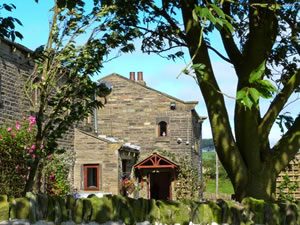 Self catering breaks at Green Clough Farm in Haworth, West Yorkshire