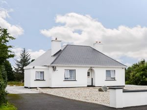 Self catering breaks at Carnmore Cottage in Dungloe, County Donegal