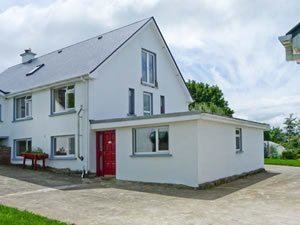Self catering breaks at Nolans Apartment in Firies, County Kerry