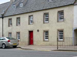 Self catering breaks at Murray Cottage in Banff, Banffshire