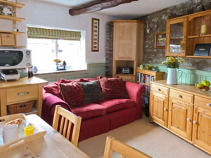 Self catering breaks at Stable End Cottage in Settle, North Yorkshire