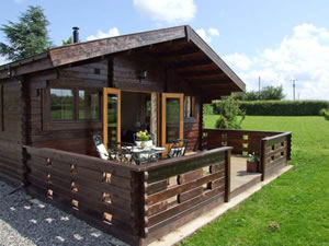 Self catering breaks at Crop Vale Farm in Pershore, Worcestershire