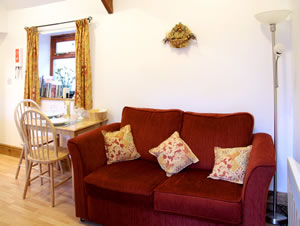 Self catering breaks at Cosy Cottage in Dobwalls, Cornwall