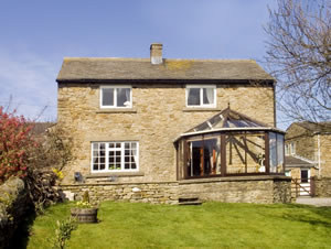 Self catering breaks at Orchard Cottage in Carlton-In-Coverdale, North Yorkshire
