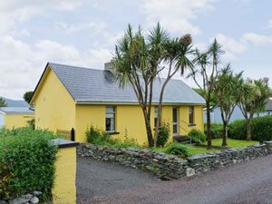 Self catering breaks at Kates Cottage in Knightstown, County Kerry