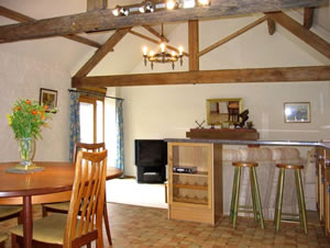 Self catering breaks at The Old Coach House in Thornton-Le-Moor, North Yorkshire