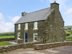 Self catering breaks at Stone Cottage in Ballydavid, County Kerry
