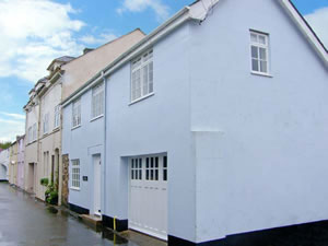 Self catering breaks at The Old Coach House in Beaumaris, Isle of Anglesey