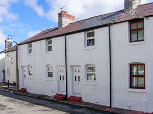 Self catering breaks at Arthurs Cottage in Conwy, Conwy