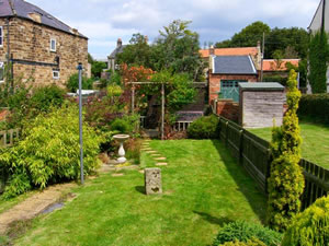 Self catering breaks at Lion Cottage in Hinderwell, North Yorkshire