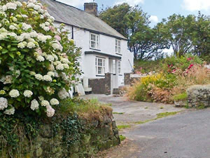 Self catering breaks at Tyn Llan in Sarn Meyllteyrn, Powys