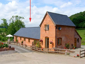 Self catering breaks at Talog Barn in Tregynon, Powys