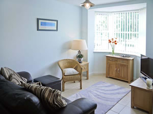 Self catering breaks at The Cwtch in Pembroke, Pembrokeshire