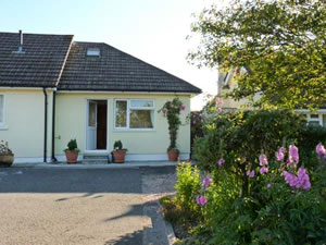 Self catering breaks at Mandalay Cottage in Okehampton, Devon