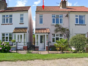 Self catering breaks at Brook Cottage in Sheringham, Norfolk