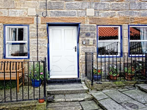 Self catering breaks at Grimes Nook in Staithes, North Yorkshire