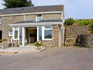 Self catering breaks at Sgubor Teile Cottage in Llangeitho, Ceredigion